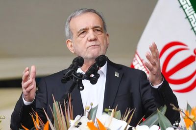 Tổng thống Pezeshkian: Iran đang trong “cuộc chiến toàn diện” về kinh tế, quân sự và an ninh