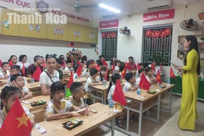 Học sinh Thanh Hóa nô nức tựu trường, bắt đầu năm học mới