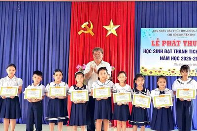 Hơn 413 triệu đồng tiếp sức học sinh, sinh viên xã Đại Lộc trước thềm năm học mới