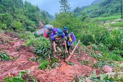 Huy động hàng nghìn chiến sĩ tham gia cứu hộ, khắc phục hậu quả mưa bão