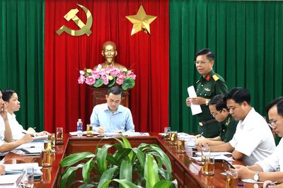 Nghiên cứu kỹ các văn bản có cơ sở tham mưu xây dựng các điểm dân cư, nhà liền kề