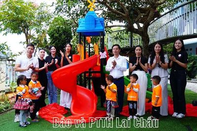 Thí sinh tham gia Hoa hậu Việt Nam 2026 tổ chức hoạt động 'Vai em mang mặt trời' tại xã Tả Lèng