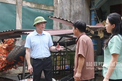 Lãnh đạo HĐND tỉnh kiểm tra công tác ứng phó, khắc phục hậu quả thiên tai tại xã Chi Lăng