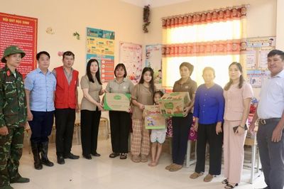 Lãnh đạo UBND tỉnh kiểm tra công tác ứng phó, khắc phục thiệt hại do mưa bão tại xã Kiên Mộc và Khuất Xá