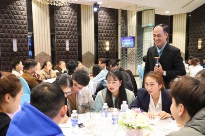 Gần 80 học viên tham gia tập huấn nghiệp vụ nhà hàng