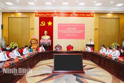 Bàn giao chức năng, nhiệm vụ tham mưu về công tác dân vận sang Ủy ban MTTQ Việt Nam tỉnh