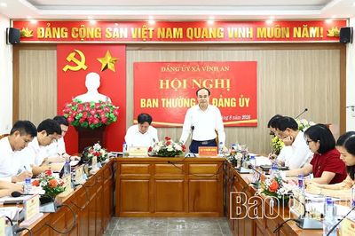 Giám đốc Báo và Phát thanh, truyền hình Phú Thọ làm việc với Ban Thường vụ Đảng ủy xã Vĩnh An