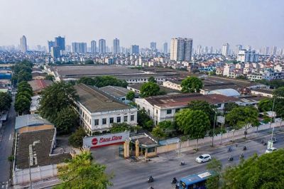 Rạng Đông, May 40, Bia Việt Hà cùng 55 cơ sở phải di dời