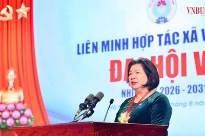 Đồng chí Cao Xuân Thu Vân tái đắc cử Chủ tịch Liên minh HTX Việt Nam khoá VII
