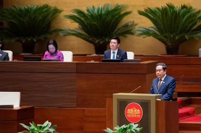 Kỳ họp không thường lệ thứ Nhất: Tháo gỡ rào cản, khơi thông nguồn lực