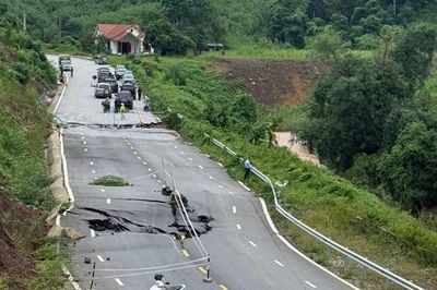 Vẫn còn tình trạng một số tuyến đường bị chia cắt cục bộ
