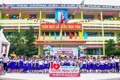 Rạng rỡ ngày tựu trường