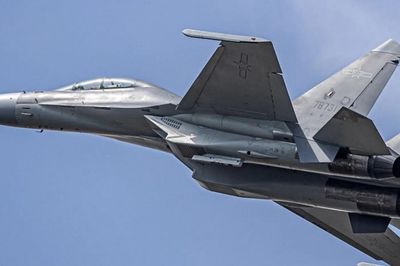 J-16 Trung Quốc lần đầu bay 6.000 km tới châu Phi tập trận