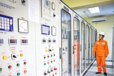 Triển khai phương án bảo đảm an toàn hệ thống điện ứng phó bão số 4