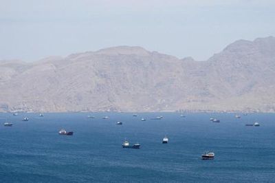 Iran cảnh báo xử lý tàu vi phạm quy định qua Eo biển Hormuz