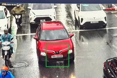 Lắp 2 biển số né phạt nguội, tài xế lĩnh phạt 23 triệu đồng