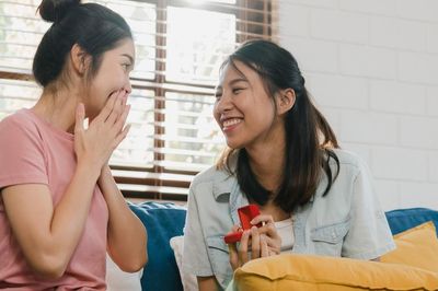 Ai cũng có thể 'lỡ miệng', riêng 4 cung hoàng đạo này thì không