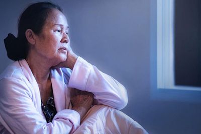 Ngoài 70 tuổi tôi mới thấm: Có một kiểu 'hiếu thảo' của con cái khiến tuổi già cha mẹ càng tủi thân
