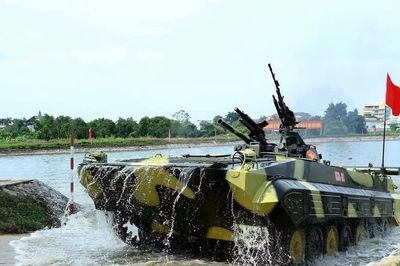Báo Nga: Xe chiến đấu bộ binh XCB-01 đã được đưa vào biên chế Quân đội Việt Nam