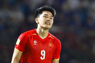 Đình Bắc và hai năm đen tối sau khi sút tung lưới Nhật Bản
