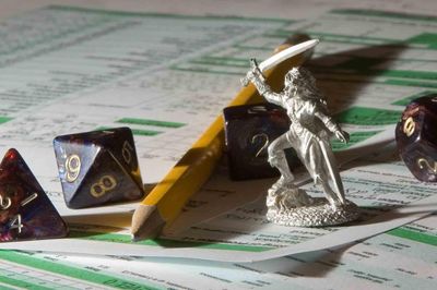 Dòng sách 'như game' kéo nam giới trở lại