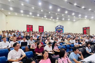 Tuyên truyền biển, đảo cho gần 1.000 cán bộ, giáo viên Đà Nẵng