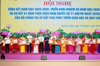 54 cán bộ quản lý, giáo viên tiêu biểu được nhận Bằng khen của Thủ tướng Chính phủ