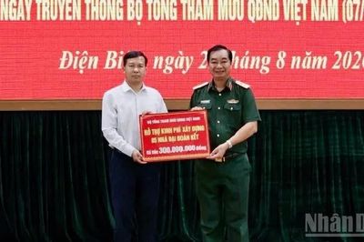 Quân ủy Trung ương-Bộ Quốc phòng tặng quà người có công, gia đình chính sách tại Điện Biên