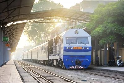 Tiếp tục dừng tàu liên vận quốc tế do mưa lũ