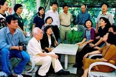 Lưu giữ kỷ vật vượt thời gian