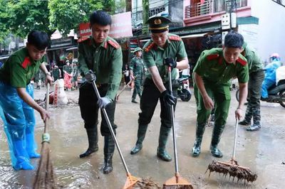 Bão số 4 hướng ra phía Đông, Nam bộ giảm mưa