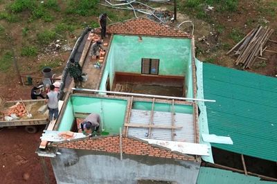 Gia Lai, Quảng Ngãi: Sửa chữa 44 căn nhà bị tốc mái vì dông lốc