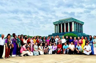 Người có uy tín trong đồng bào dân tộc thiểu số TPHCM giao lưu, học tập kinh nghiệm tại Hà Nội