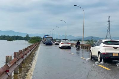 Nhiều sông ở Bắc bộ có lũ trên báo động 3, nước sông Cửu Long tiếp tục lên nhanh