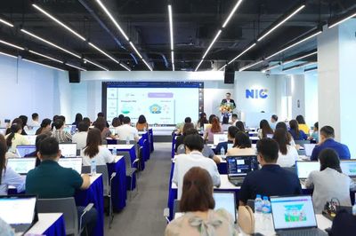 Đưa công cụ trí tuệ nhân tạo đến gần hơn với giáo viên và học sinh