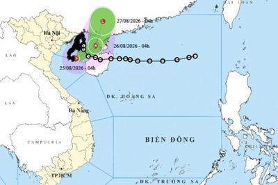 Bão số 4 di chuyển theo phía Đông, trên vùng biển phía Nam đặc khu Bạch Long Vĩ