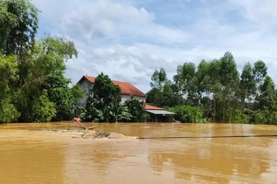Bão số 4 suy yếu, miền Bắc giảm mưa, Trung Bộ nắng nóng