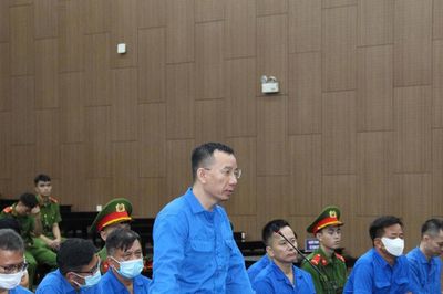 Cựu Thứ trưởng Nguyễn Bá Hoan bị tuyên 12 năm tù