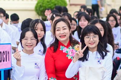 TPHCM vào năm học mới với 2,62 triệu học sinh, giảm dạy học nặng về thi cử