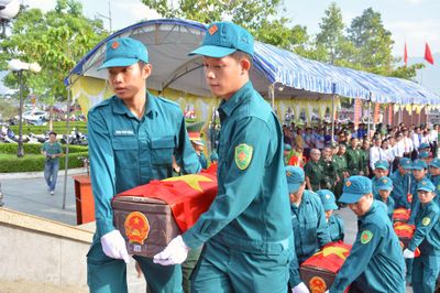 Tìm thấy 13 hài cốt liệt sĩ tại nhà lao cũ ở Thành cổ Diên Khánh