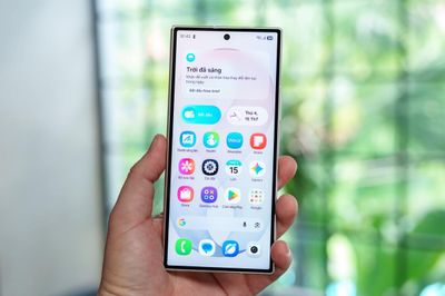 Smartphone cao cấp: Nâng cấp nhỏ giọt, giá ngày càng cao