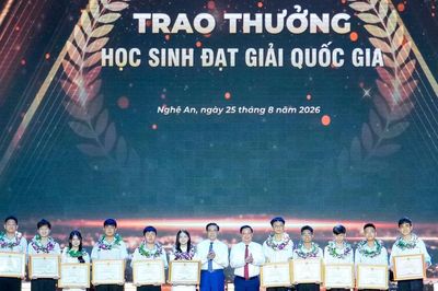 Nghệ An tuyên dương 162 học sinh đạt giải quốc tế, quốc gia và đạt điểm cao tại Kỳ thi tốt nghiệp THPT năm 2026