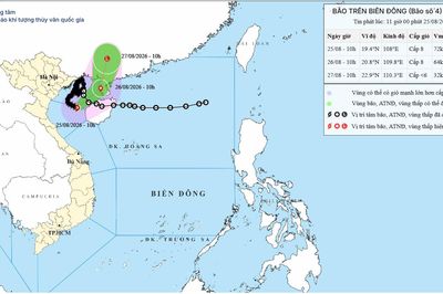 Bão số 4 liên tục đổi hướng, còn 6.814 hộ dân bị chia cắt do mưa lũ