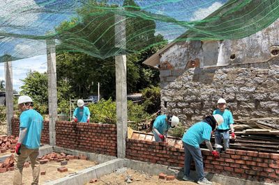 Xây dựng nhà ở chống chịu thiên tai cho người dân vùng lũ