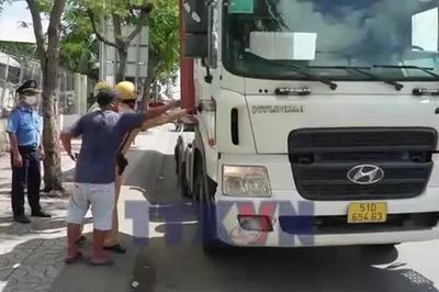 Tổng kiểm soát phương tiện kinh doanh vận tải trong một tháng