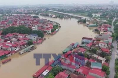 Nhiều nhà dân ở phường Vân Hà, Bắc Ninh chìm trong nước lũ