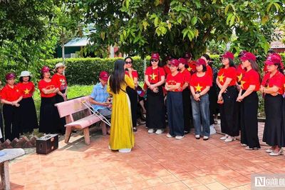 Về ngôi nhà tuổi thơ của Đại tướng Võ Nguyên Giáp bên dòng Kiến Giang