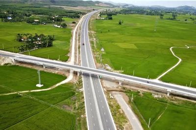 Dịp Quốc khánh 2/9, cao tốc Bắc - Nam phía Đông có bao nhiêu trạm dừng nghỉ, điểm dừng xe?