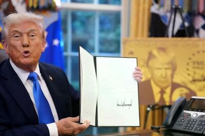 Mỹ đề xuất phí visa H-1B hơn 103.000 USD, lao động Trung Quốc và Ấn Độ có thể chịu tác động lớn
