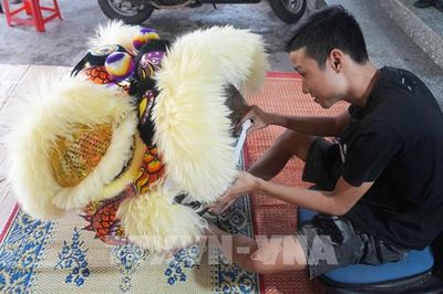 Tất bật nghề làm đầu lân Cố đô Huế đón Trung thu 2026